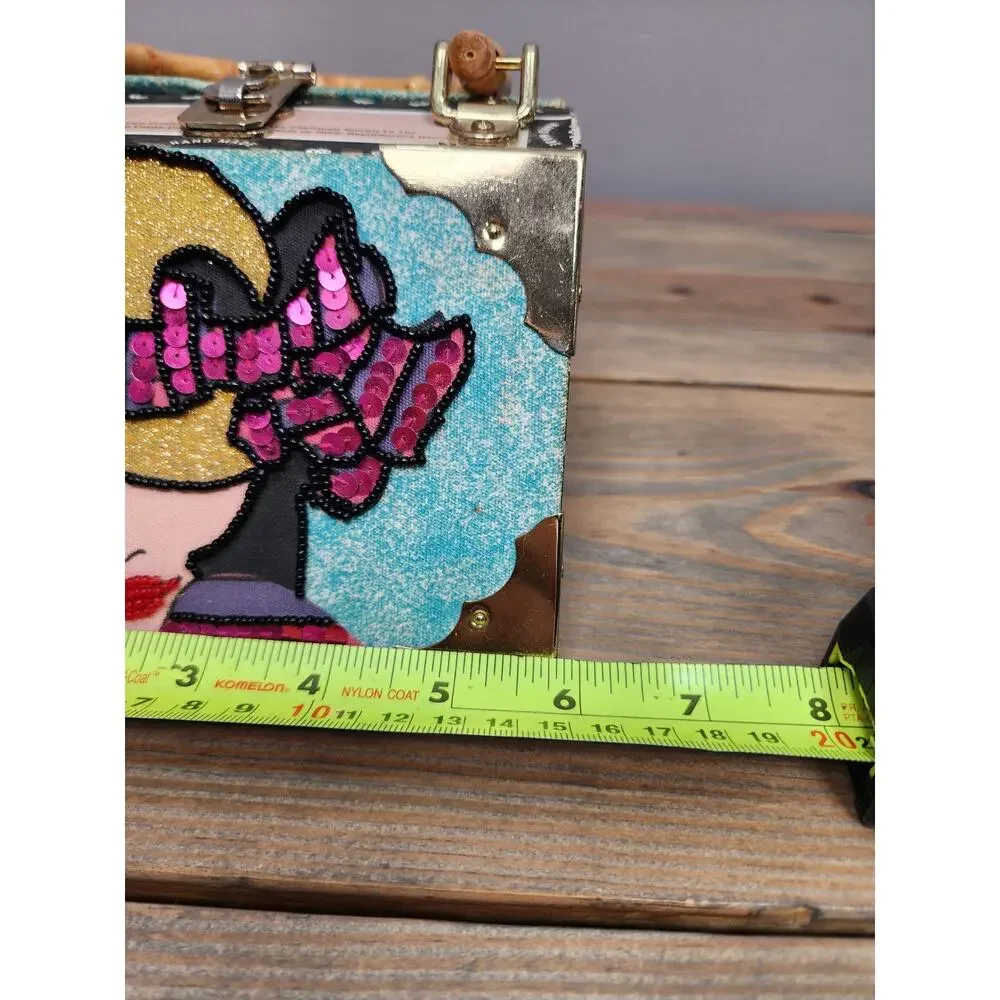 Purse CIGAR BOX Pocket book-Unique Beaded Art Deco Woman Leopard Print